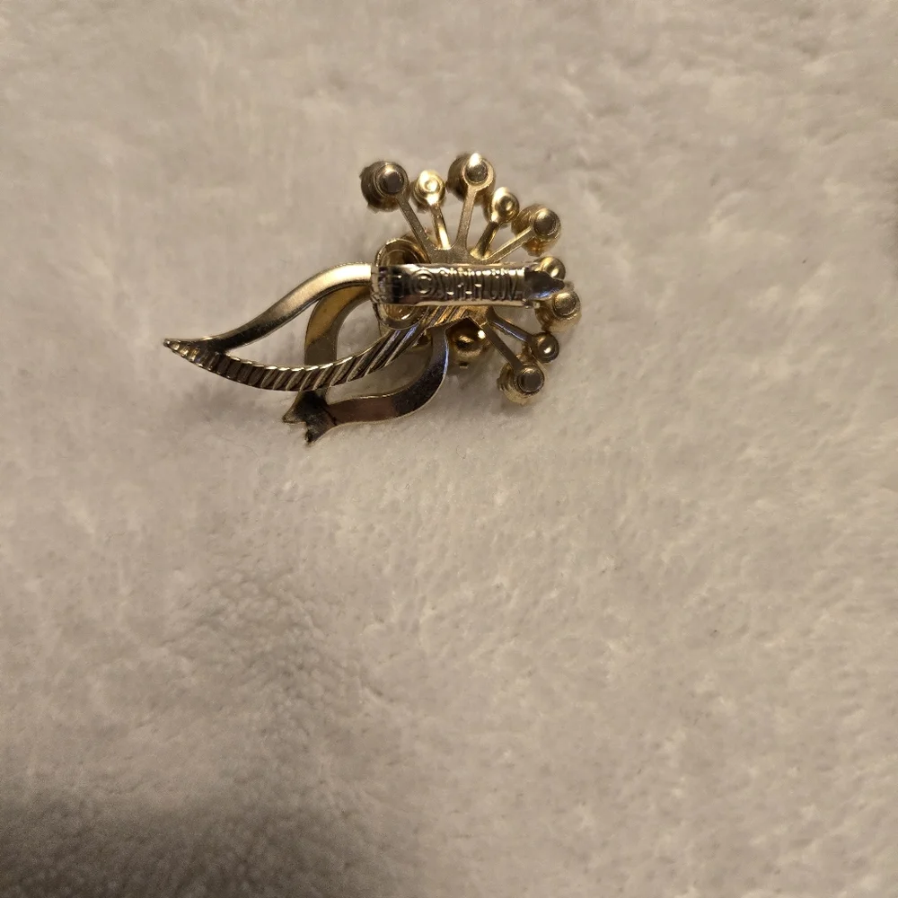 Vintage Sarah Coventry Gold Tone‎ Clip-on Earrings with 14 Clear & Yellow Stones